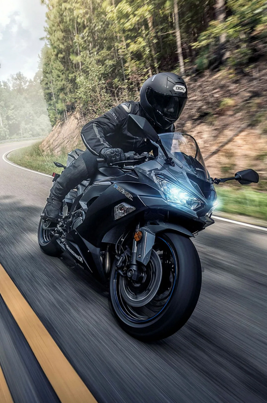 Motos